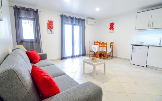 Apartamentos Vale de Carros by Umbral