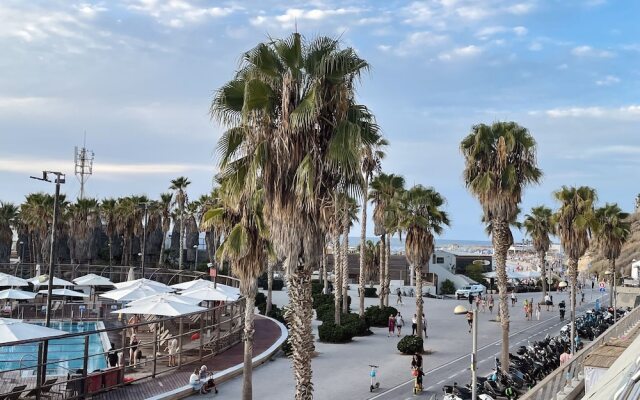 Marina Beach Hotel