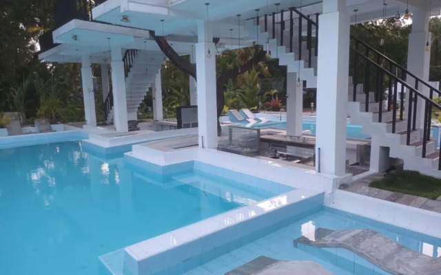 Lucky Beach Resort