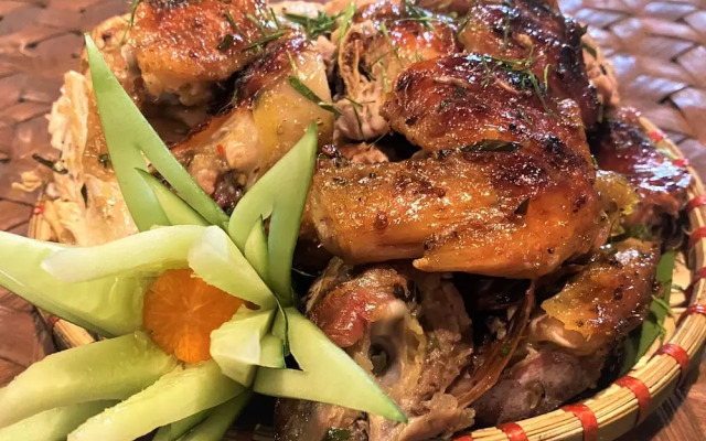 Mini Dien Bien Riverside Hotel - Lang Thai