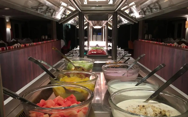 Select MS Charles Dickens - Düsseldorf