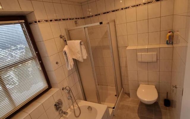 Ferienwohnung 4 Personen Alleinlage am Wald Nähe Skigebiet Hochzeiger