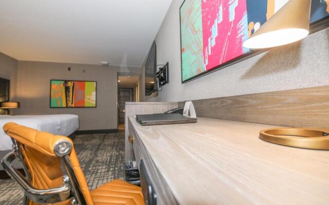 Crowne Plaza Providence-Warwick Airport by IHG