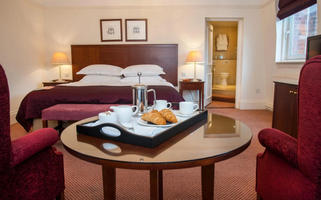 Macdonald Burlington Hotel
