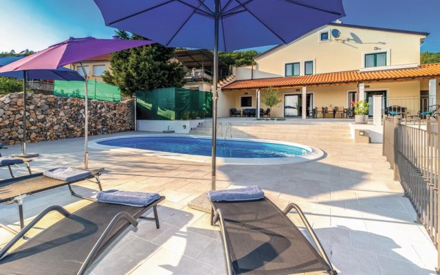 Awesome Home in Praputnjak With Wifi, Outdoor Swimming Pool and 4 Bedrooms