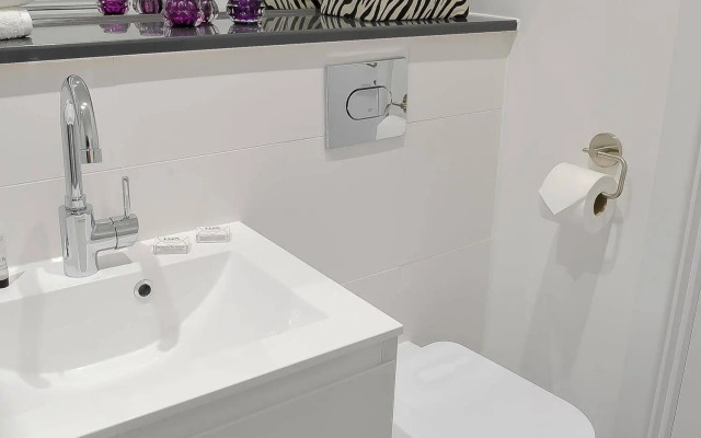 Select Serviced Accommodation - Garrard House