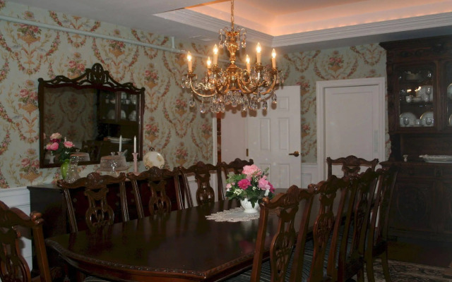 The Swope Manor Bed & Breakfast