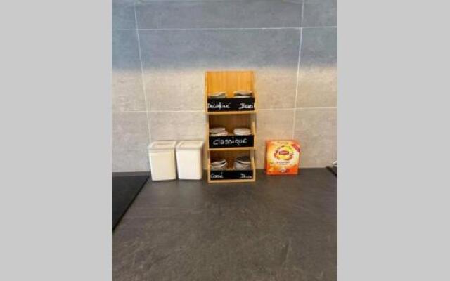 Joli T2, Jacuzzi, Lit Rond, Jardin, Parking Prive, Metro