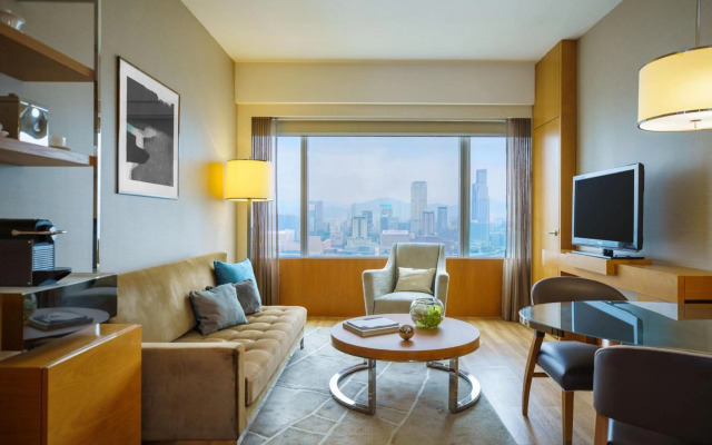 Renaissance Hong Kong Harbour View Hotel