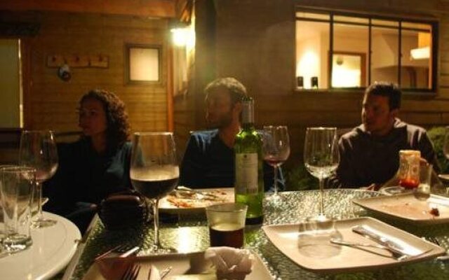 Frontera Pucon Hostel B&B