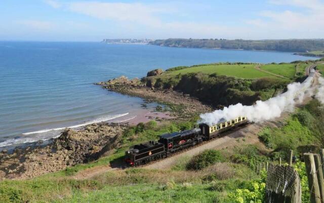 Three Beaches Holiday Apartments - close to Goodrington beach in Paignton