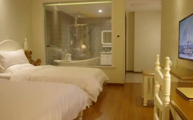 GreenTree Alliance ShangHai WanDa SongJiang University Town Metro Station Hotel
