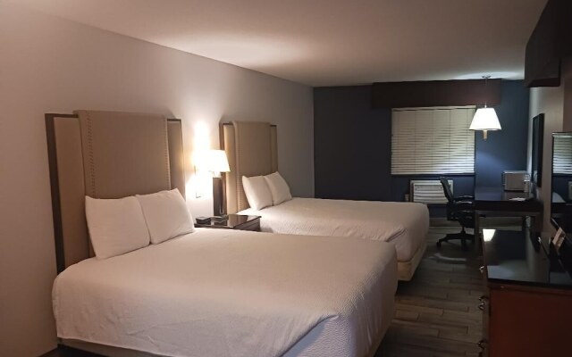 Manistee Inn & Marina