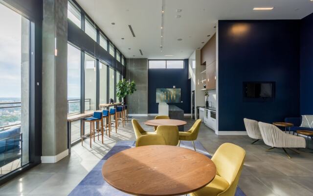 CHIC COLLECTION by NOHOTEL on Peachtree