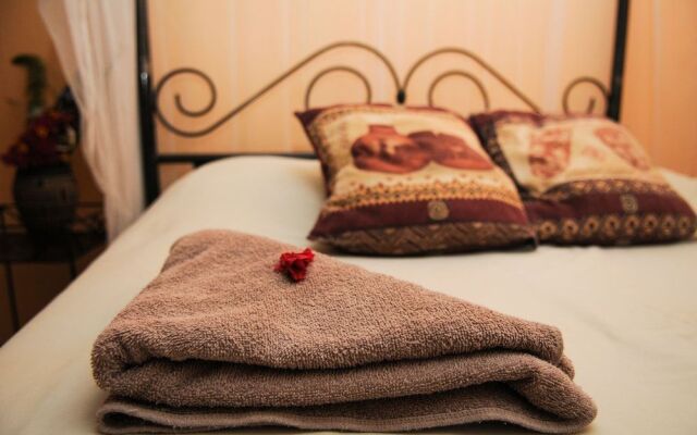 Zig Zag Town Lodge - Hostel