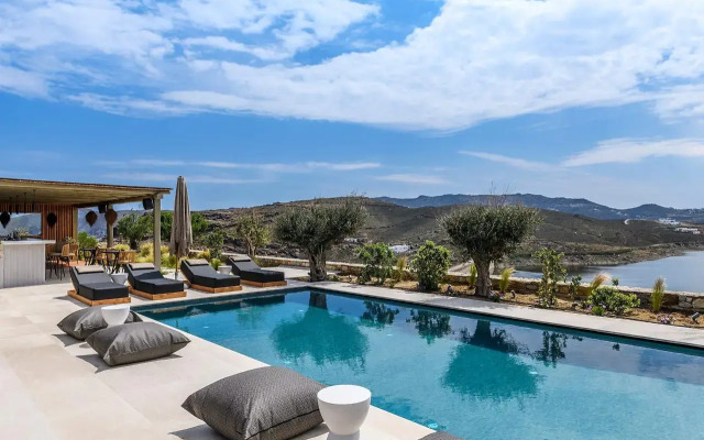 Panormos Bay Suites