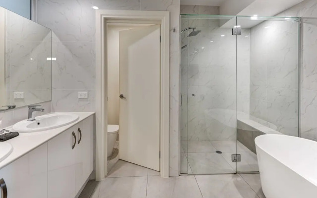 Bella Vista East 5