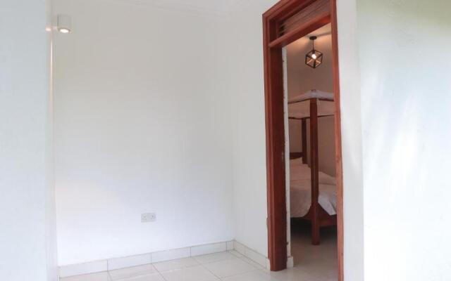 Harrys Guest house Wing A Kisumu Milimani