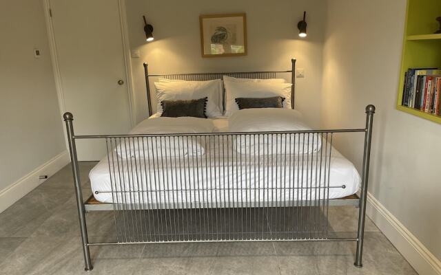 1bedapt Privateestate W/free Parking - 10mintocity