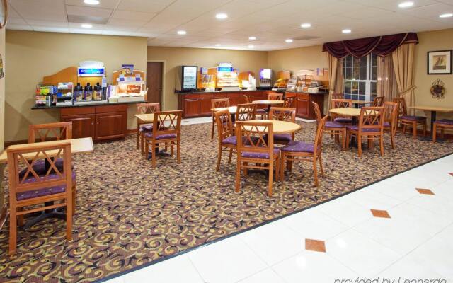 Holiday Inn Express Prince Frederick by IHG