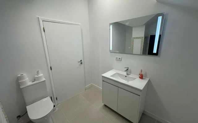 Luxurious Spacious Studio Retreat Close to Funchal