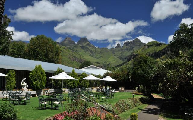 Cathedral Peak Hotel