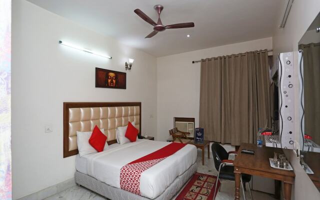 OYO 14445 Cyber Inn