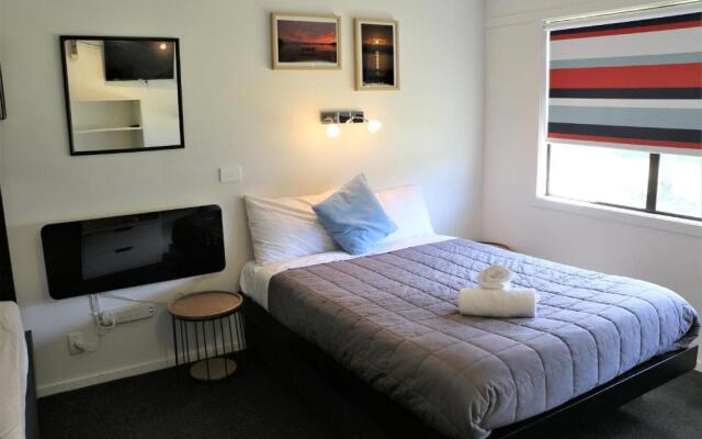 Kaiteriteri Reserve Cabins