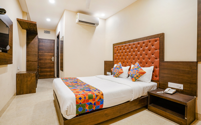 Fabhotel Vertigo Suite