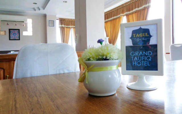 Grand Taufiq Hotel