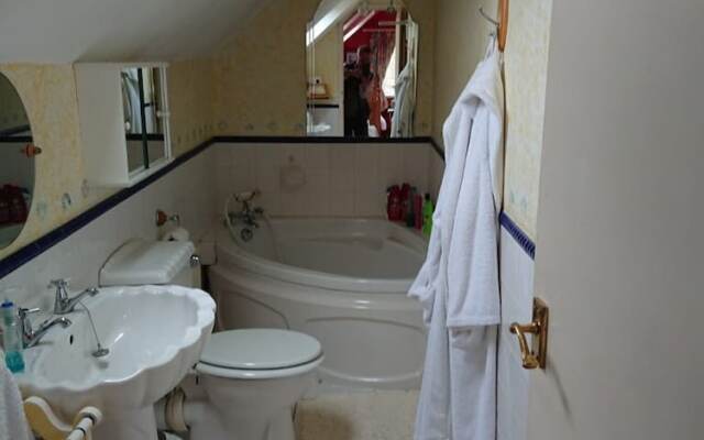 Hayleaze Bed & Breakfast