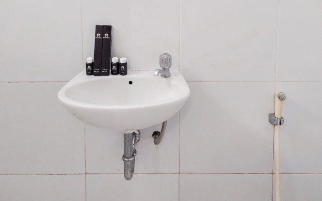 Simply Good Studio Apartment At Aeropolis Residence