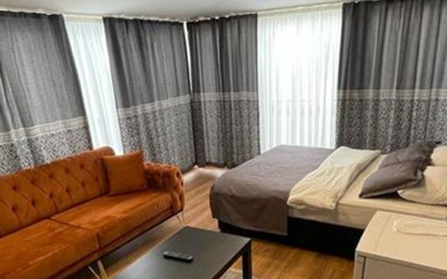 Arena Suit Hotel