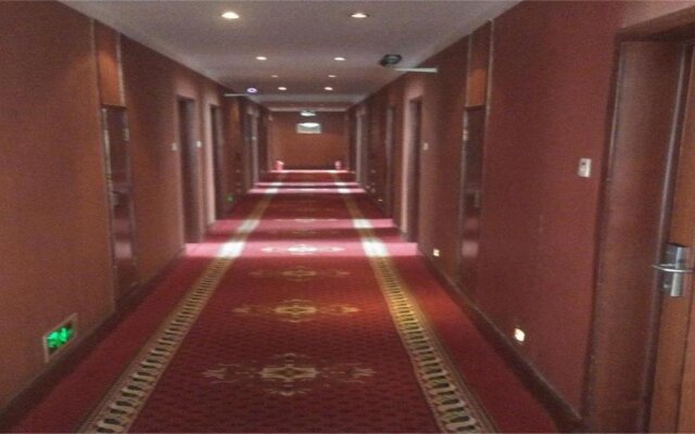 Chengde Jichu Hotel