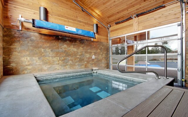 Tennis Townhomes 1335