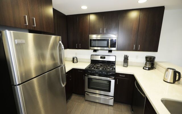 Hollywood Central Suites