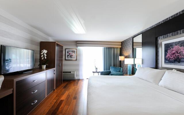 Holiday Inn Niagara Falls - By The Falls by IHG