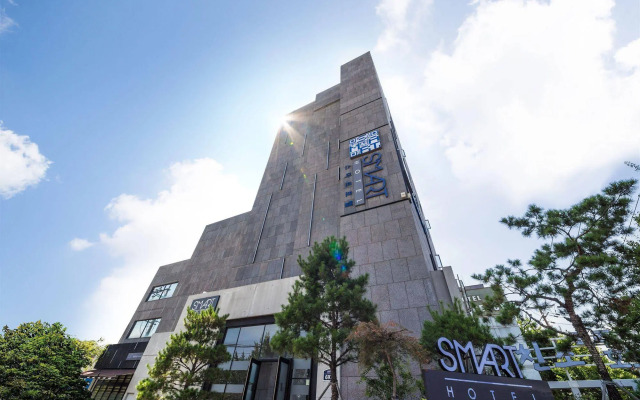 Smart Tourist Hotel