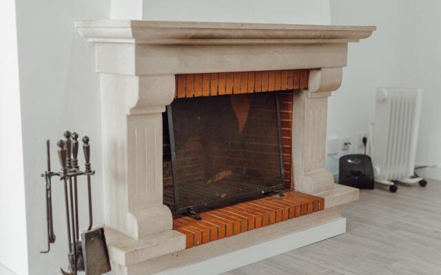 Gaia Terrace With Elevator by Vacationy