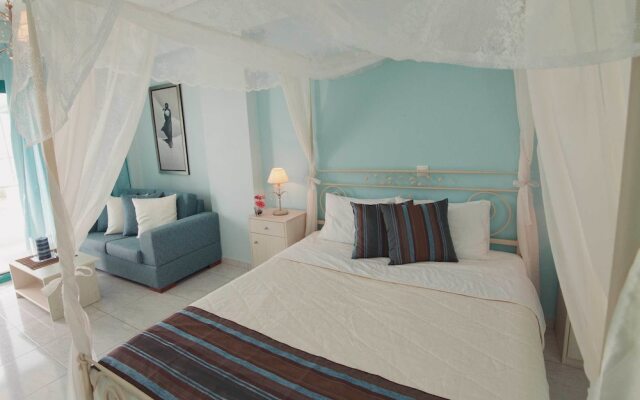 Kyparissia Blue Luxury Rooms & Suites