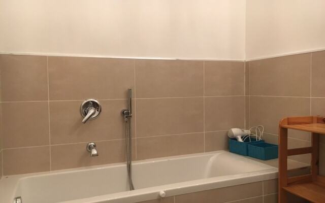 Elegant Flat 15 min From the Center of Milan