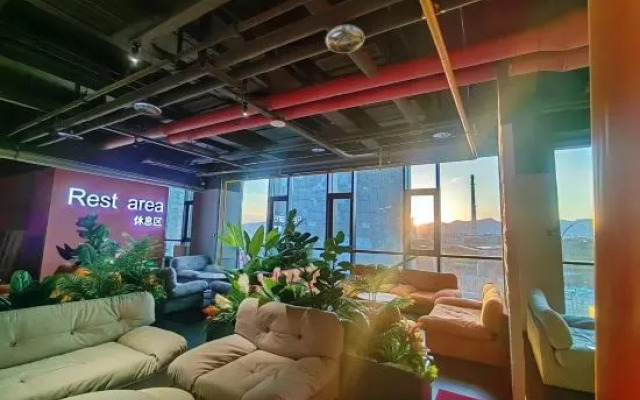 Ryoko Yuzumi (Shougang Park Store)