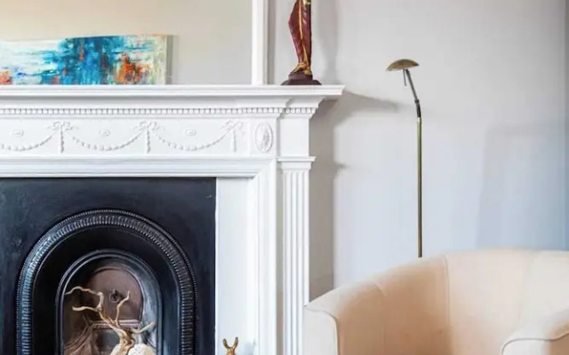 Spacious Central Hove Beach Flat