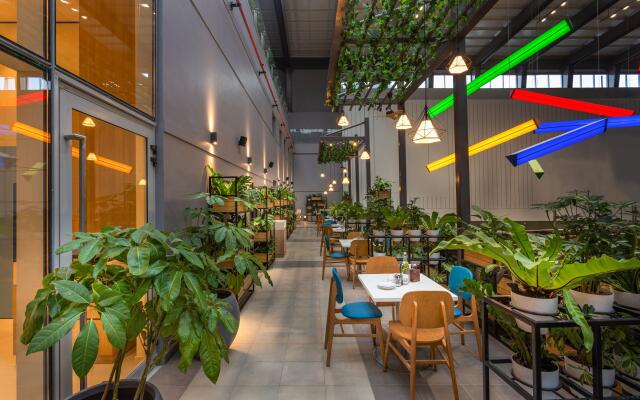 Holiday Inn Express & Suites Bengaluru Old Madras Road by IHG