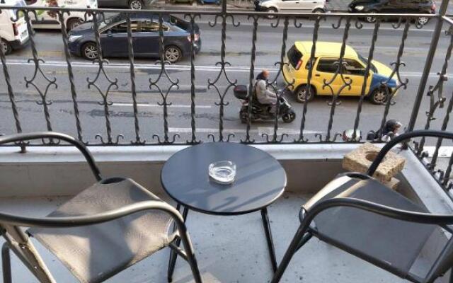 Closer "Egnatia Apartment 3"