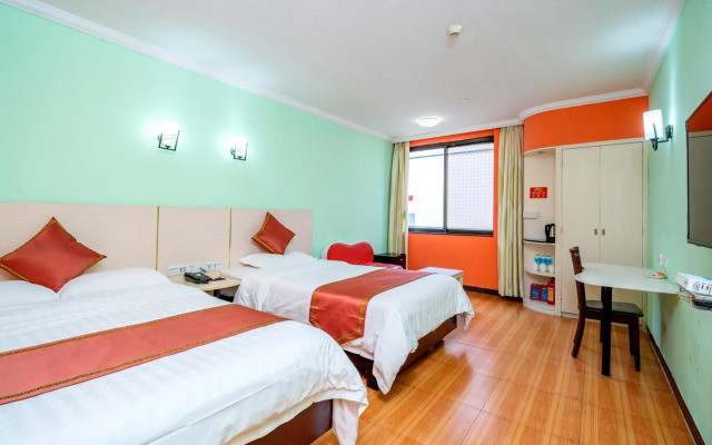 LN White House Hotel