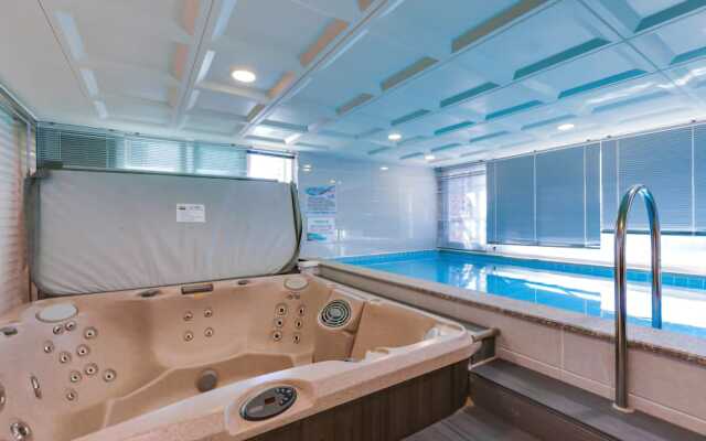 Geoje Mr. Jun Pool Villa