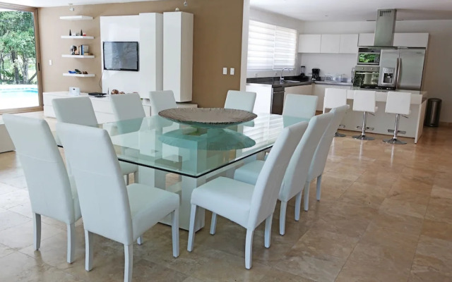 Bahia Principe Vacation Rentals - Three-Bedroom House