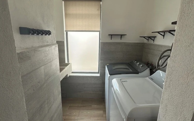 Luxor & Condo Ojos Españoles