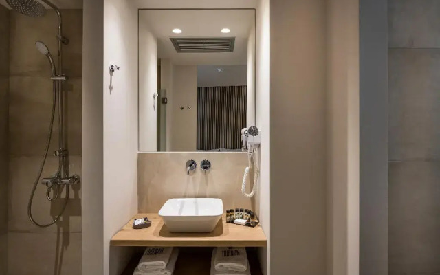 Trianon Luxury Apartments & Suites